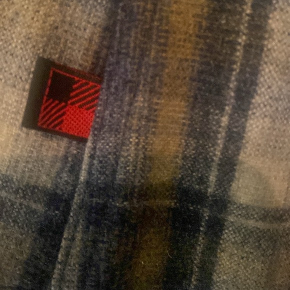 Woolrich Men's Plaid Button Down Shirt Sz Large Grey/Nvy Ombré EUC - Picture 3 of 10